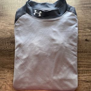 Cooler days are coming! Plan ahead with this Under Armour Cold Gear top!